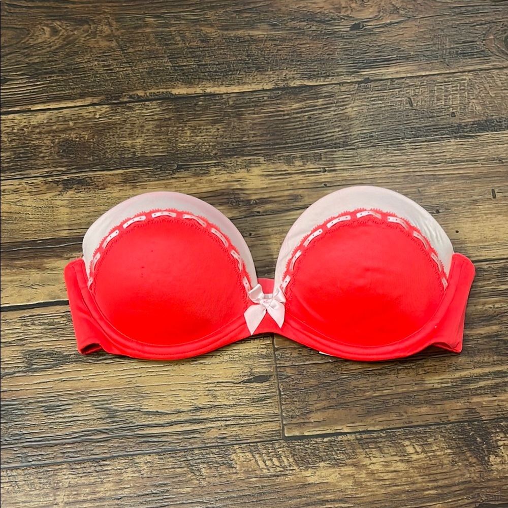 Red Strapless Bra